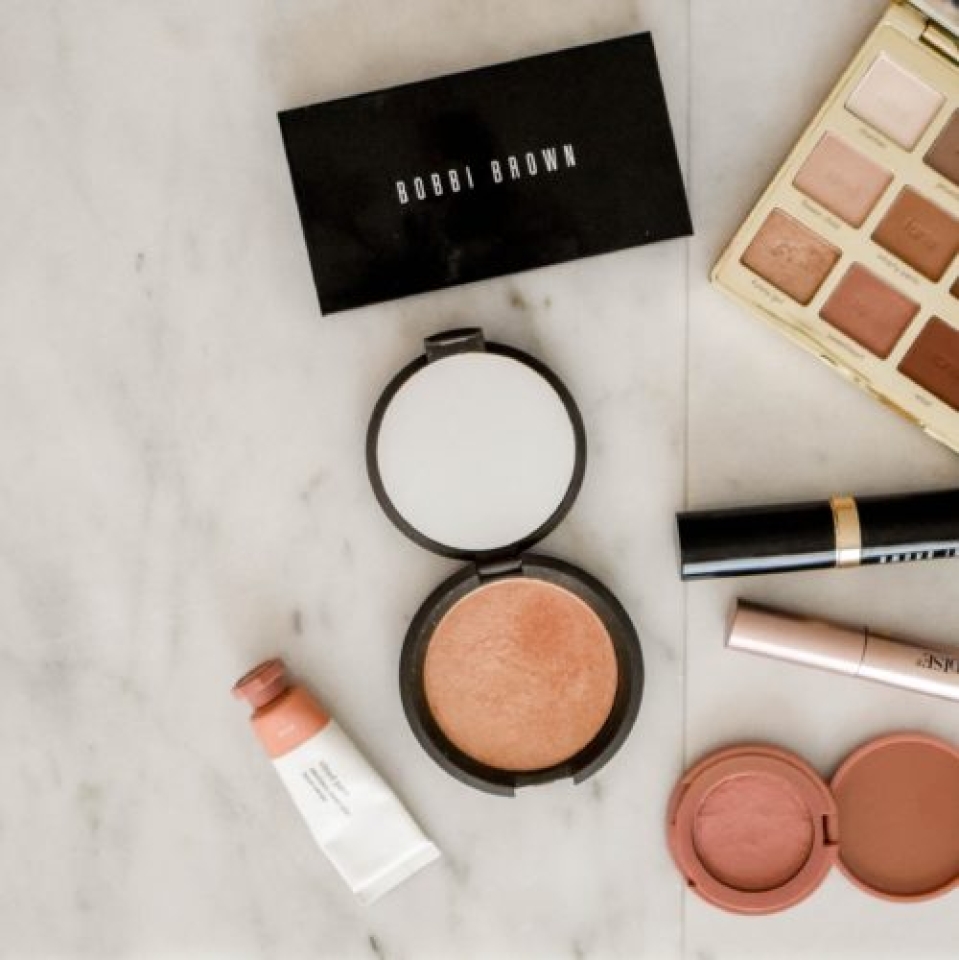 El maquillaje diario debe ser natural para resaltar nuestra belleza sin ser demasiado llamativo. 
